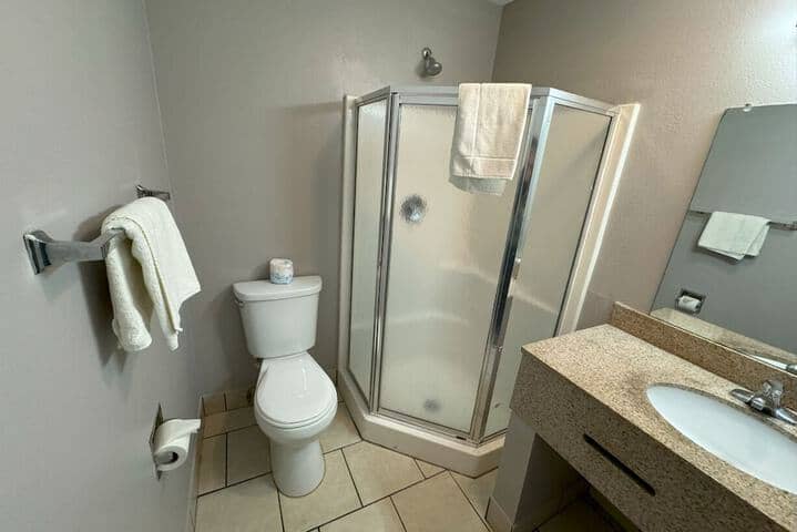 Room 12 of 18